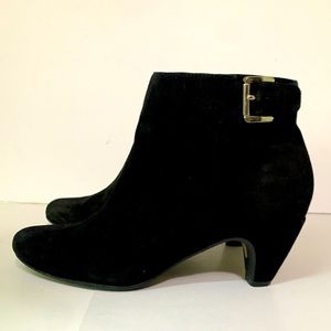 Sam Edelman Morgan Black Suede Buckle Side Zip Heeled Booties Womens size 8